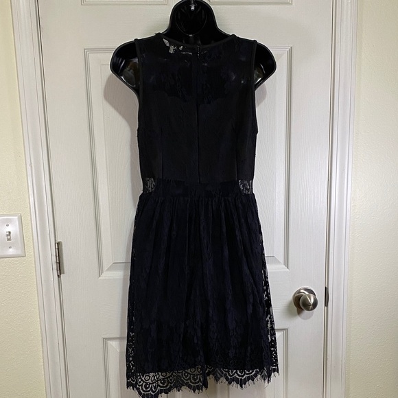 Francesca’s Black Lace Dress with Cutouts at Shoulders/Waist/Hem Large - Picture 2 of 11